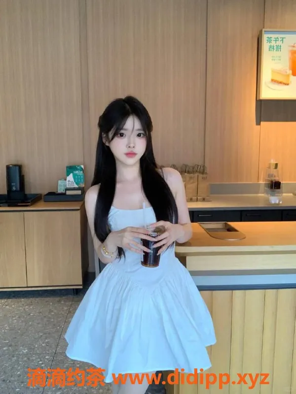 北京楼凤-丰台小夕，白幼瘦嫩妹，1500P服务等你来体验！