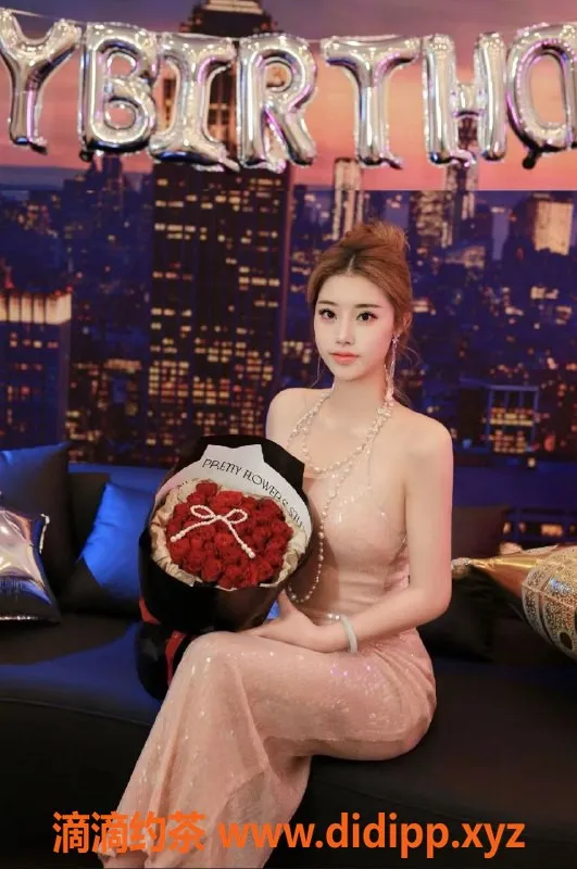 成都楼凤-武侯区彩虹御姐，162cm巨乳，7P起步价