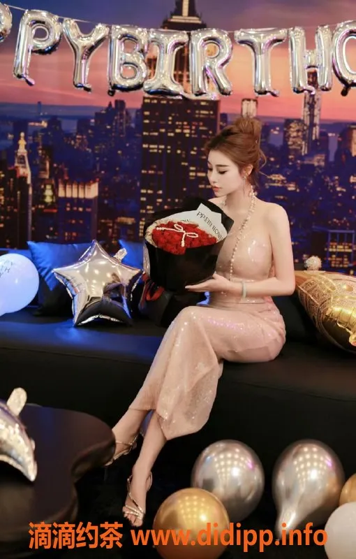 成都楼凤资源信息,武侯区彩虹御姐，162cm巨乳，7P起步价