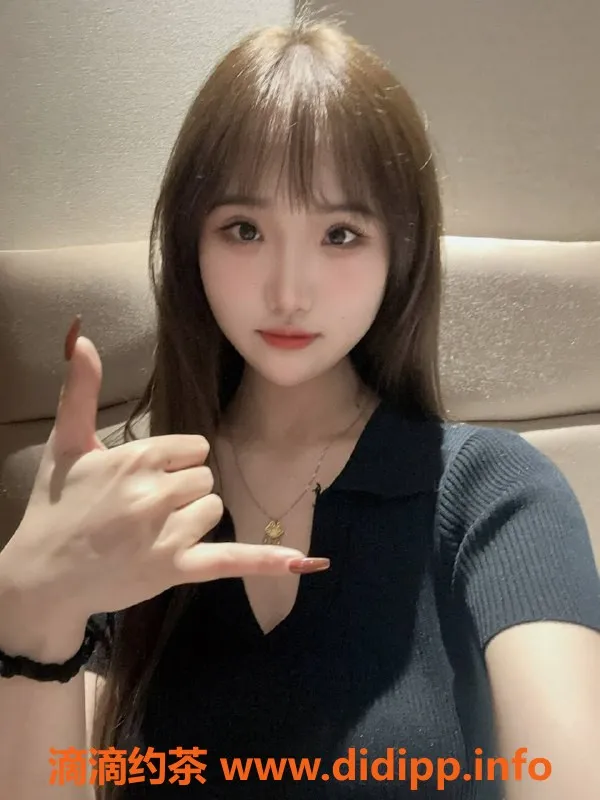 深圳楼凤-福田小苹果🍎 21岁 性感妖媚 美女伴侣