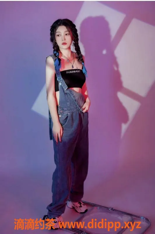 武汉楼凤-东西湖区汉口小小，164身高48体重，500元起