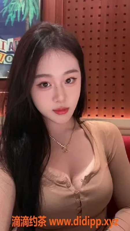 广州楼凤-荔湾小肉包，23岁34D热情服务！