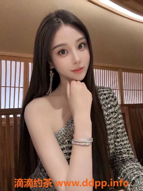 福州楼凤-伊伊，台江区26岁大长腿美女，800元起