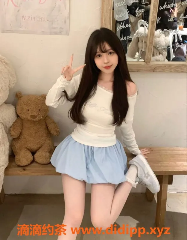 重庆楼凤资源信息,23岁丝丝，重庆北站38D美少女，陪浴口活任你选