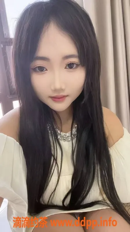 成都楼凤-骡马市点点：18岁微胖嫩妹，巨乳带聊