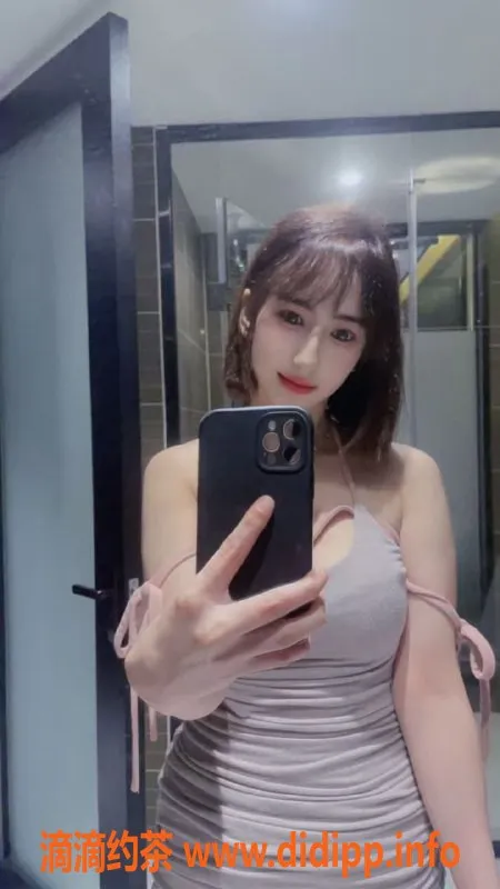 南昌楼凤-高新混血小爱，167cm，49kg，27岁服务多样