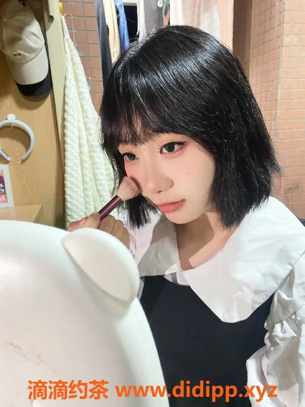 成都楼凤-成华区小月月，18岁165cm，甜美服务可学