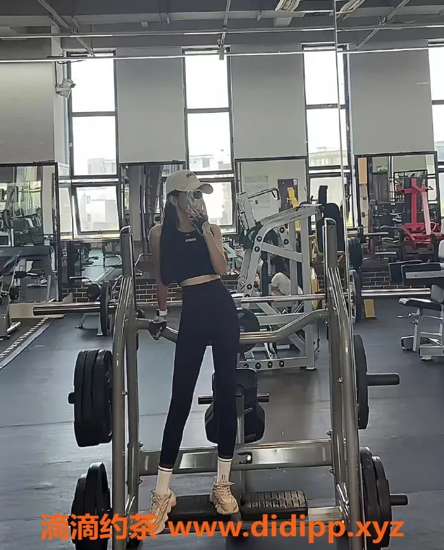 广州上门服务-广州黄埔晓妮，25岁护士，160cm，44kg，700元一次