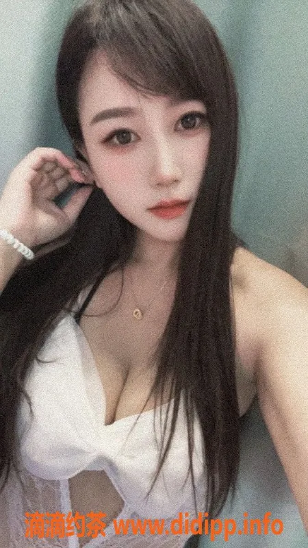 上海楼凤-普陀区25岁馨馨，身高165，体重51，C杯