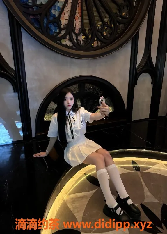 成都楼凤资源信息,武侯区御姐周周，身高160，22岁，颜值超高