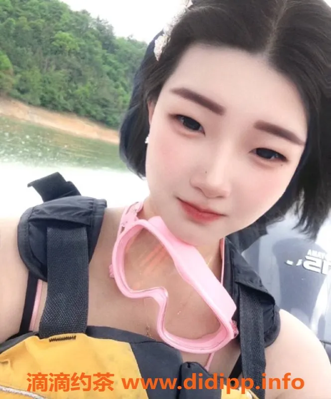 北京楼凤-丰台小雅，青春可爱，口活丝滑，仅需1400P