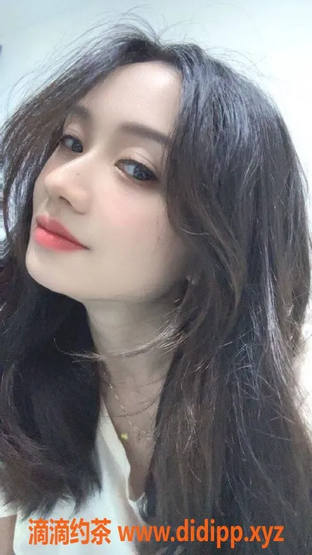 宁波楼凤-26岁御姐七七，165cm真身，36C诱惑等你来享受