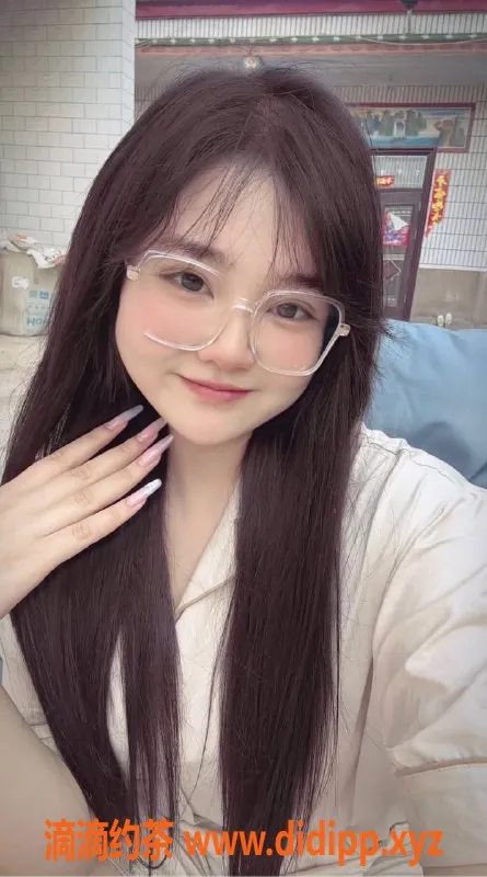 郑州楼凤资源信息,郑州小小翠，170高58重，服务多样，亲切温柔