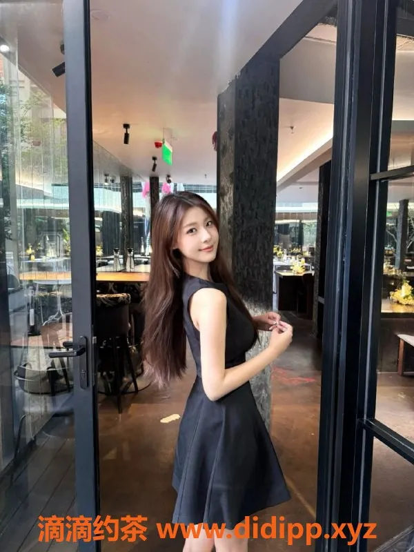 广州楼凤-海珠新人萝御，甜美可颜，165cm 47kg 32C