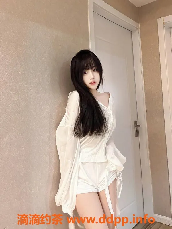 杭州上门服务-高挑美女19岁，165cm C罩杯，1400元起约课