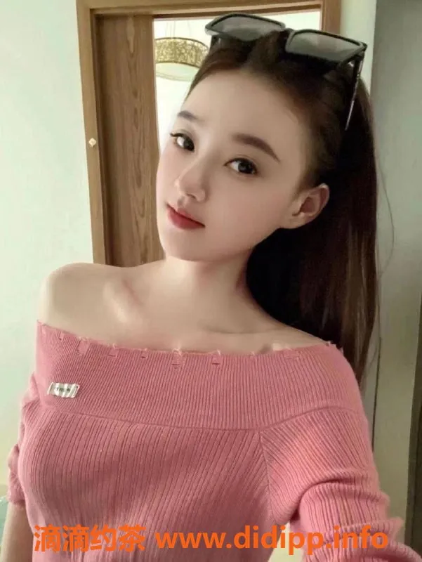 上海楼凤-徐汇何允儿，170身高C杯，1200元起