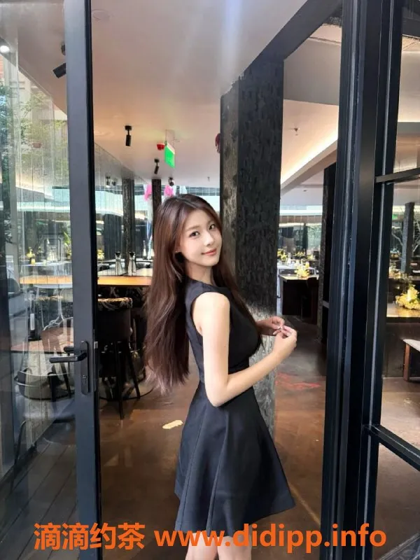 广州楼凤资源信息,广州海珠区兼职可颜，20岁，165cm，32C