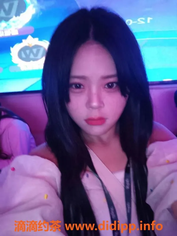 成都楼凤-锦江区桃花#705，微胖嫩妹代聊，课时费6/10