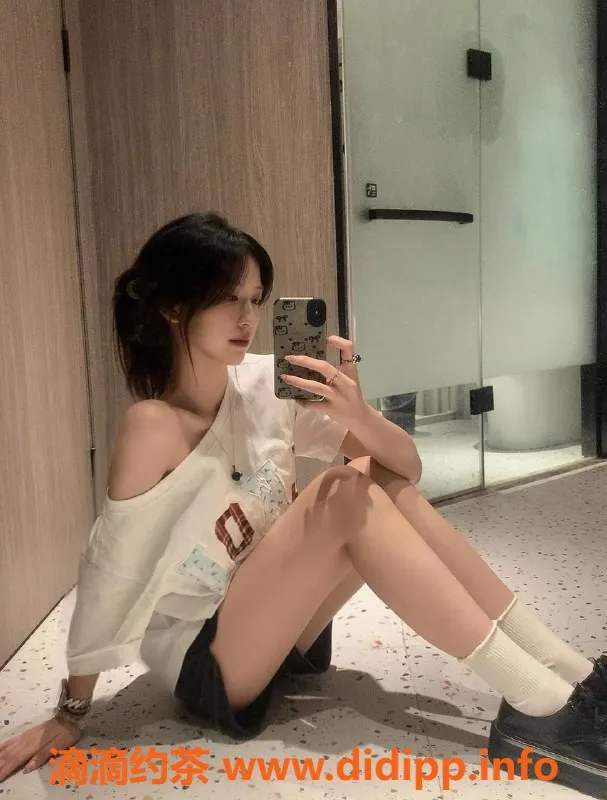 杭州上门服务-杭州晓晴20岁，165cm可爱妹子，服务热情