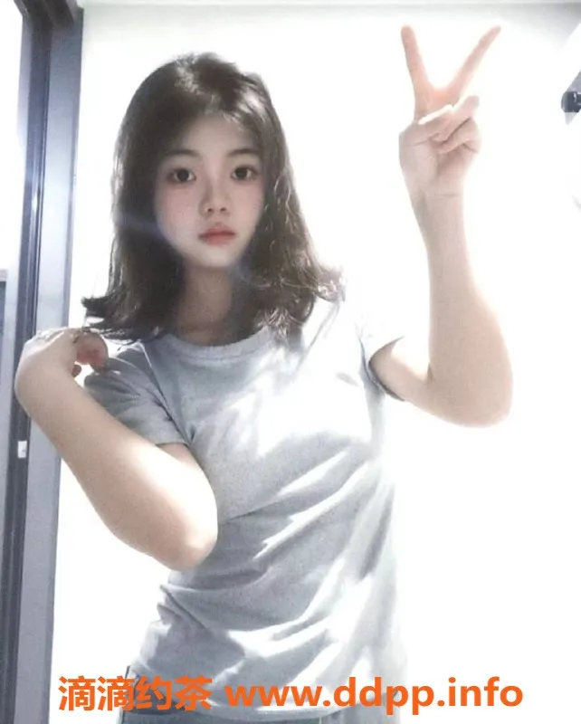 广州楼凤-金沙州小土豆，600p，无套口服务等你来体验！