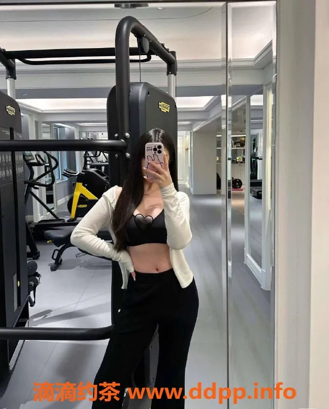 福州楼凤-台江区达美妮，21岁纯天然大胸，价格8P/16PP