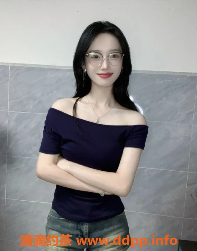 成都楼凤-成华区兼职御姐洛伊，6/10服务体验