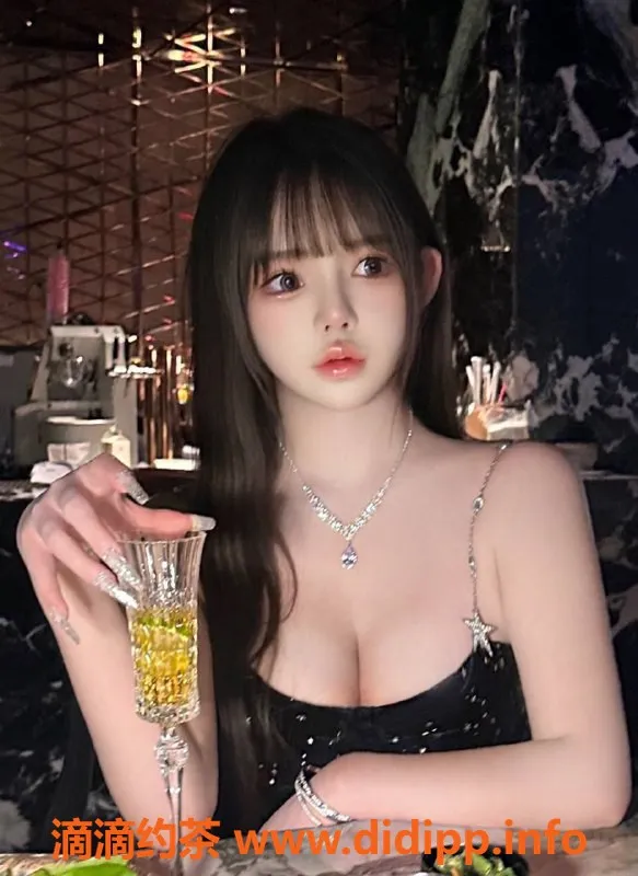 杭州楼凤-高颜值潮喷女王小柔，沉浸式AA体验等你来约！