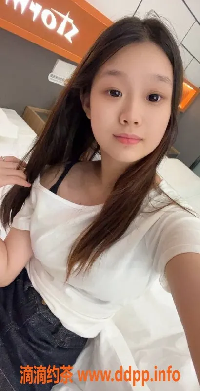 成都楼凤-成华区18岁雨婷，童颜巨乳服务，真实评价！