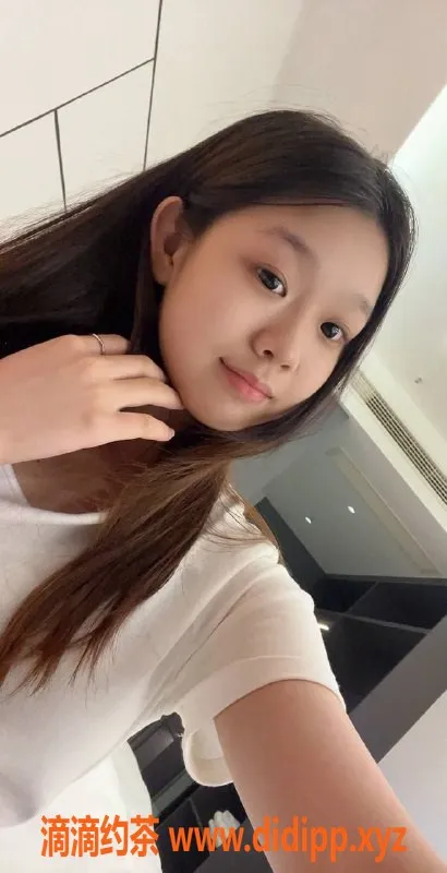 成都楼凤-成华区18岁雨婷，童颜巨乳服务，真实评价！