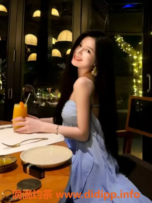 重庆楼凤-重庆江北小悦悦，19岁C罩杯，物超所值！