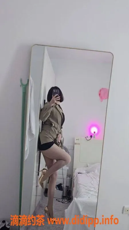 重庆抓龙筋资源信息,江北观音桥34岁SM女王165cm C罩杯热辣服务