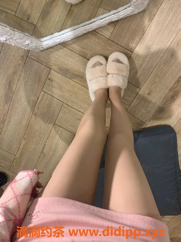 厦门楼凤-厦门七七，18岁清纯陪浴少女，164cm B+胸围