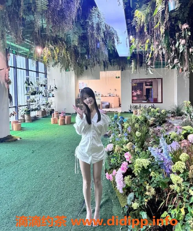 杭州楼凤-大一新生唐小璐：162cm C+罩杯，兼职服务等你体验