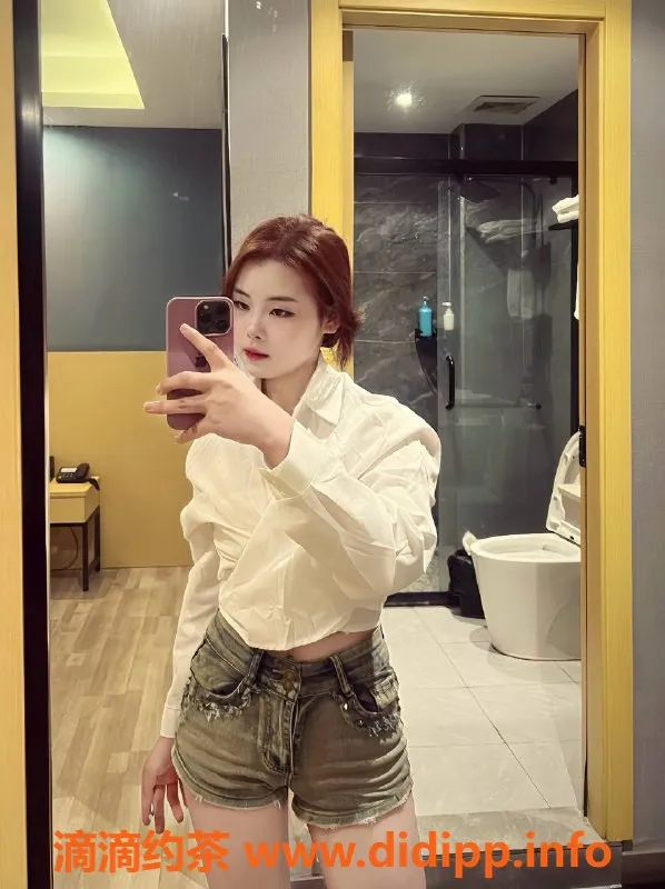 杭州楼凤-余杭区小馨，800元私密服务，视频认证！