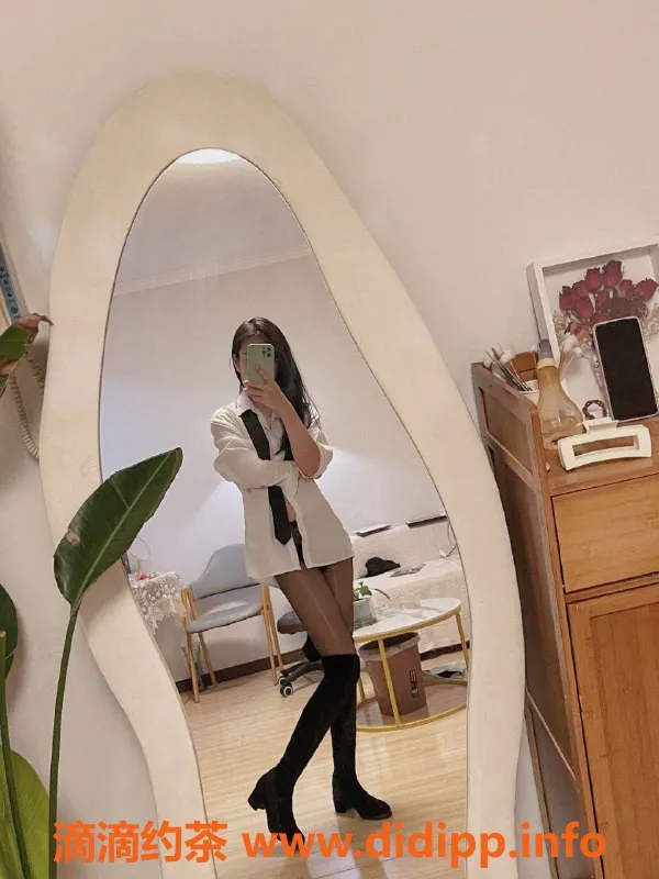 北京抓龙筋-朝阳柯心：性感御姐SM女王调教体验