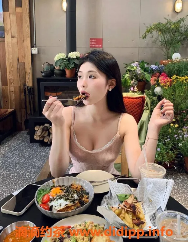 武汉楼凤-徐东护士苏77，魅力四射等你来约！