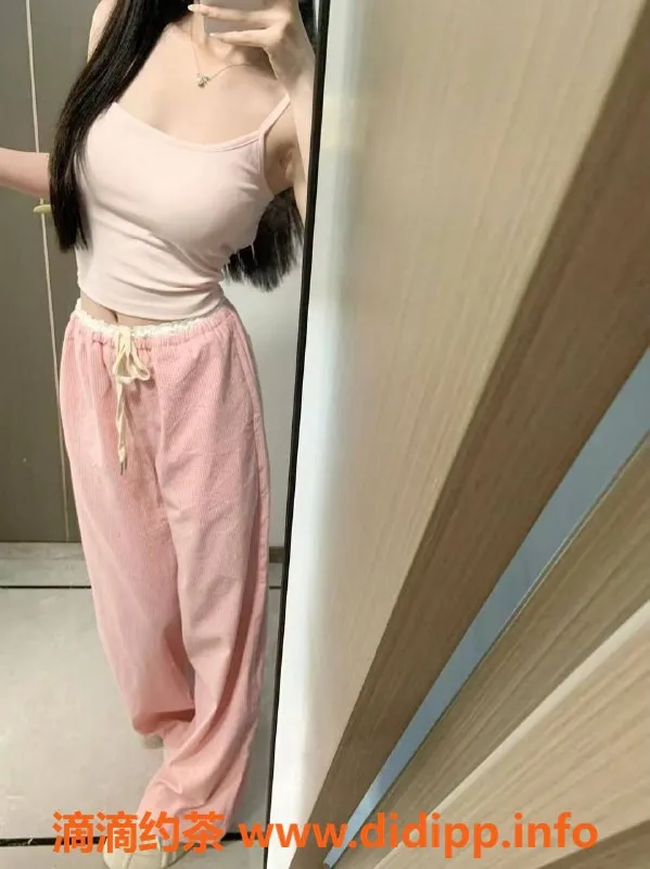 杭州楼凤-苏晚晚 22岁 163cm 94斤 B罩杯 深喉沐浴 服务优质