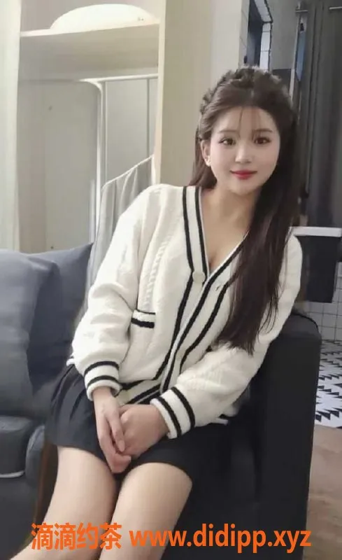 深圳楼凤-龙岗区丫丫，20岁胸围36D，茶水费灵活选择