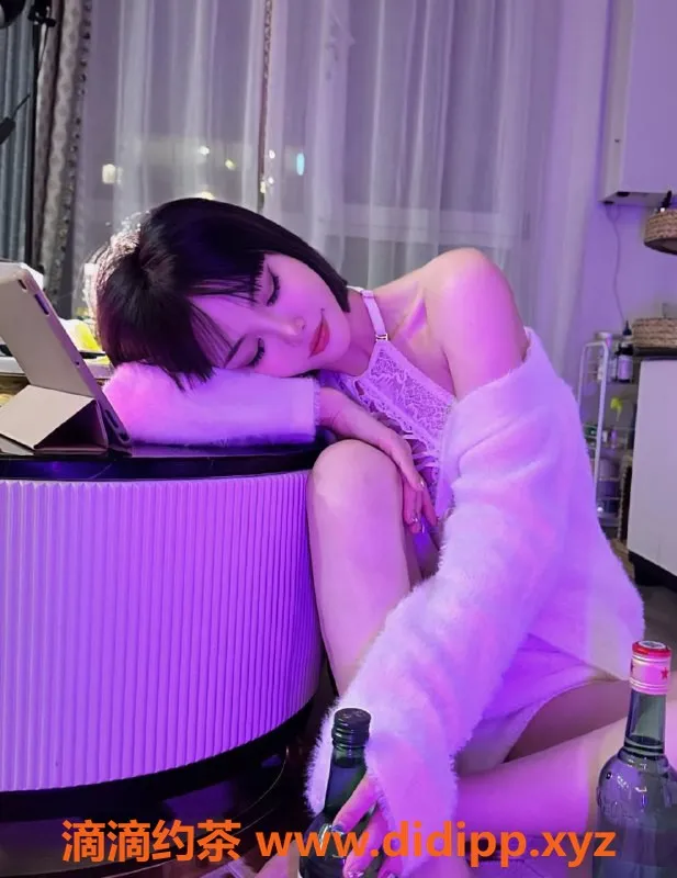上海楼凤-徐汇智乔，170高49斤，1298陪浴服务
