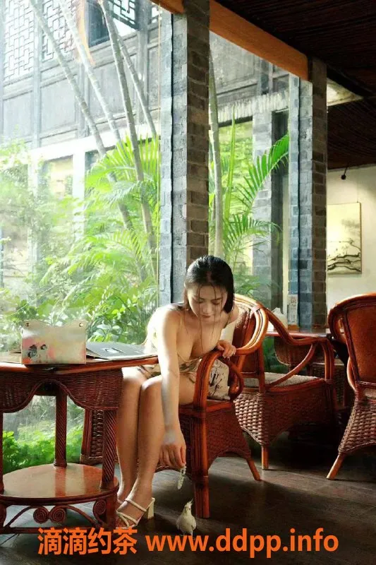 杭州楼凤-拱墅区晴儿，168cm，46kg，36C，价优服务