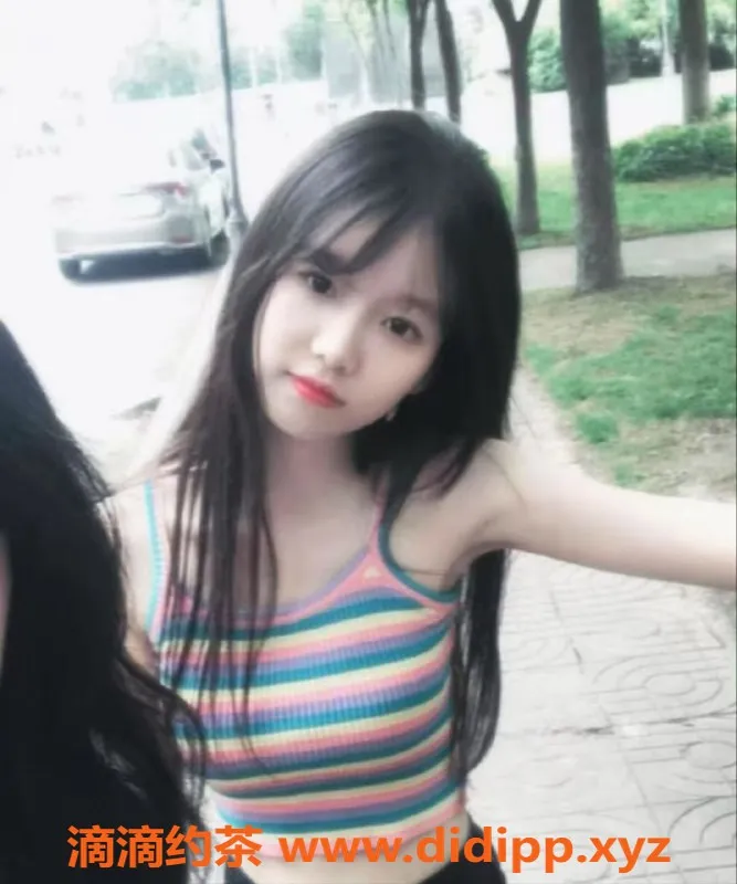 重庆楼凤-九龙坡青舌，165cm, 19岁，19罩杯，完美体验！