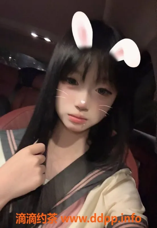 重庆楼凤-渝中区18岁学生妹笑笑，163cm B+罩杯热情服务！