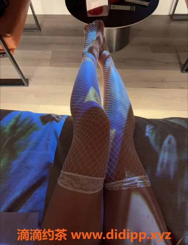 重庆楼凤-成都老师月亮，观音桥短开热荐！