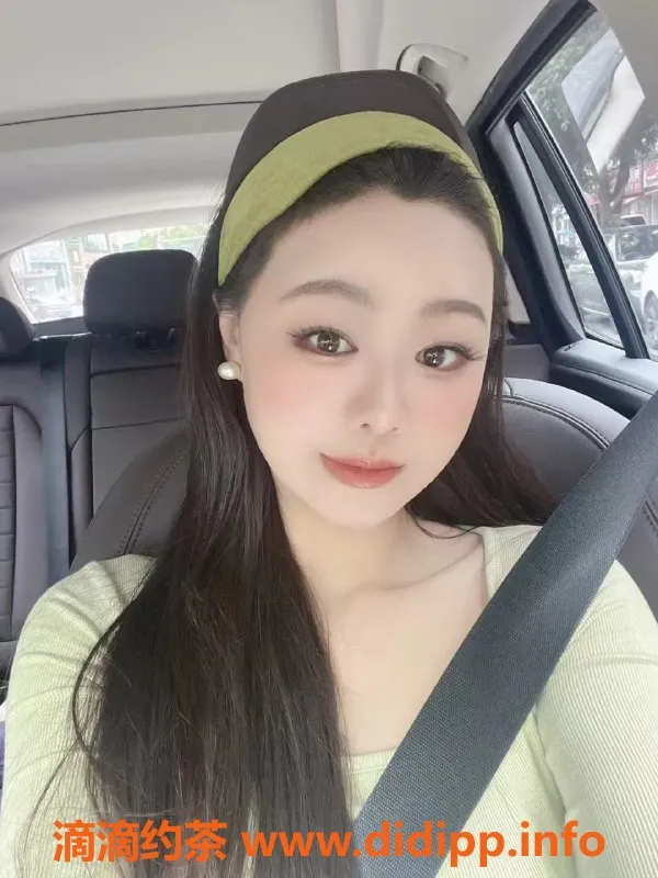 广州楼凤-海珠23岁风骚兼职-思思，167cm，36D