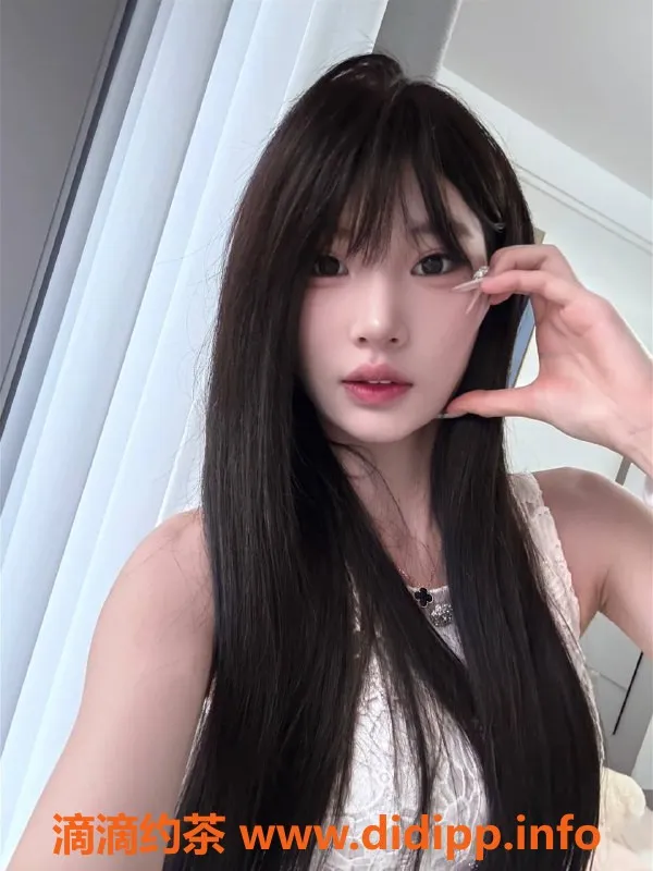 广州楼凤-天河子琳，课费700p，1300pp，私聊了解更多！