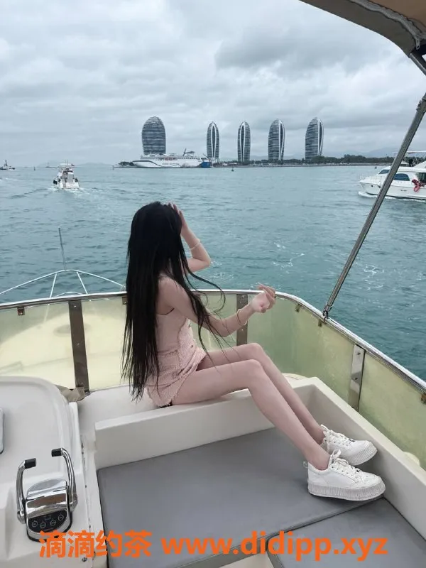 广州楼凤-天河子琳，课费700p，1300pp，私聊了解更多！