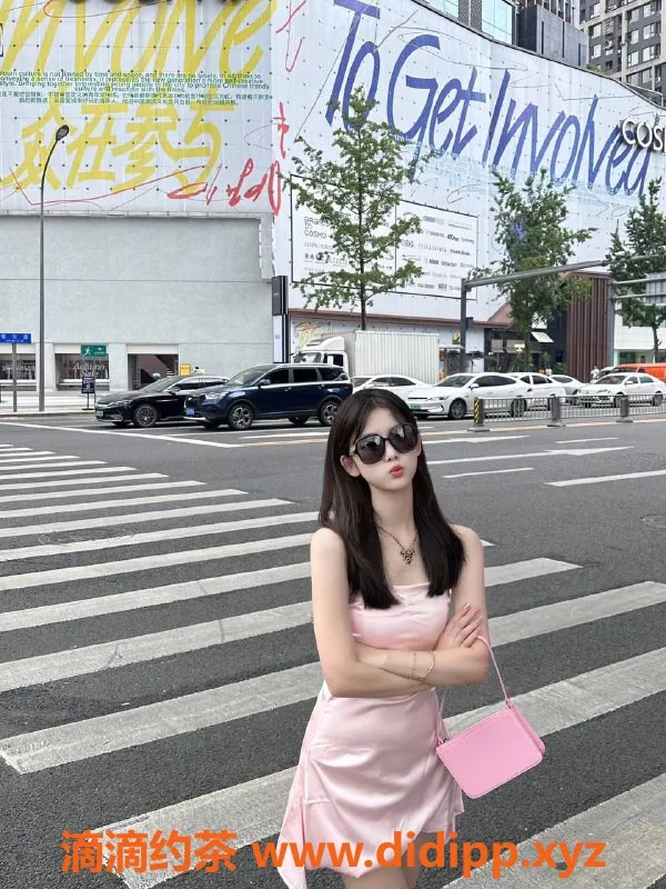 武汉楼凤-朵微，武汉23岁外出妹子，163C，女友式体验