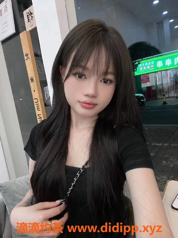 厦门楼凤-厦门美芝芝，05嫩妹，600元，下午约