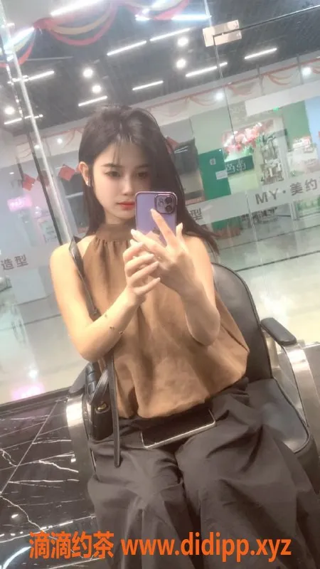 南昌楼凤-青云谱柠檬 26岁娇小佳人600p服务推荐