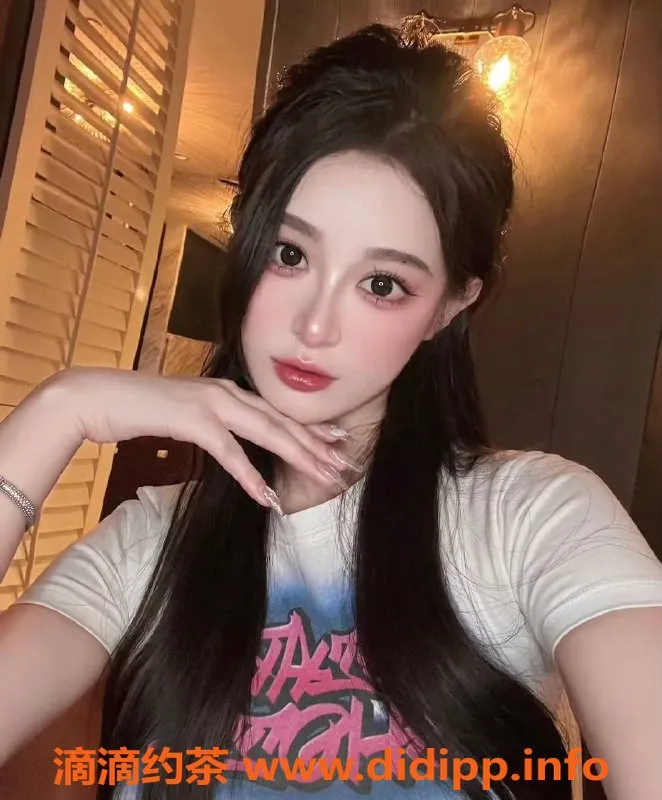北京楼凤-朝阳双井20岁高学历白幼瘦酥鲤鲤lii